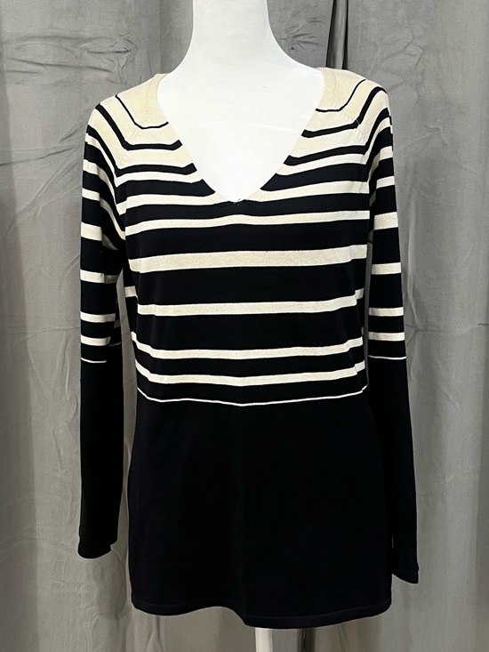 Hillard & Hanson Tops - Hillard & Hanson Navy & Cream Striped V-Neck Knit Sweater